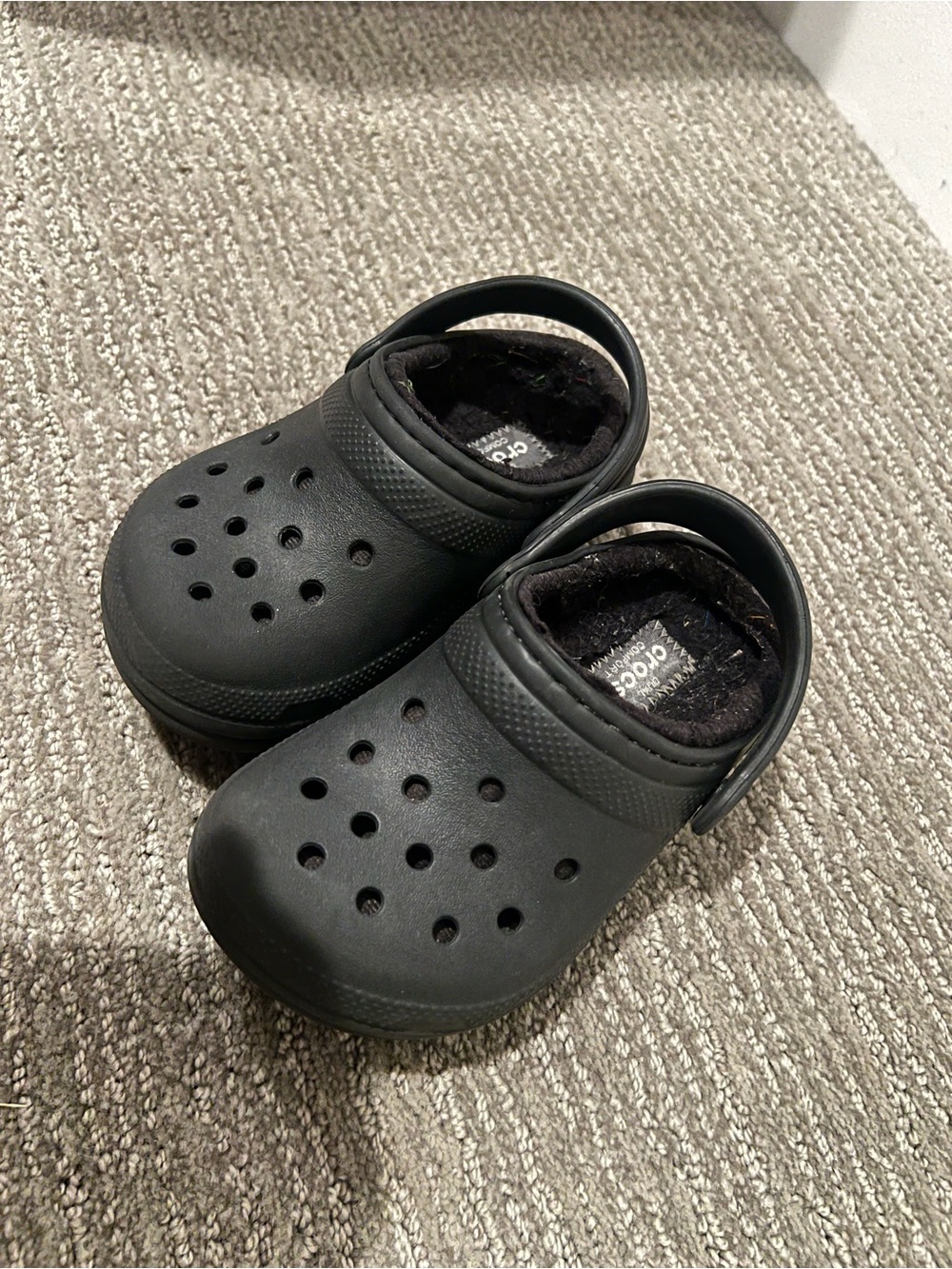 CROCS Toddler Black Fuzz-Lined Clog